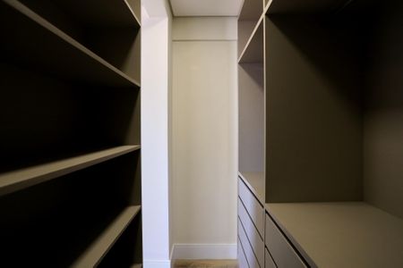 Apartamento para alugar com 115m², 3 quartos e 3 vagas Apartamento para alugar com 115m², 3 quartos e 3 vagasCloset da suíte