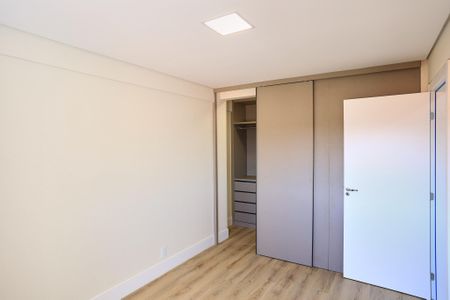 Apartamento para alugar com 115m², 3 quartos e 3 vagas Apartamento para alugar com 115m², 3 quartos e 3 vagasSuíte