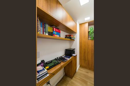 Apartamento à venda com 129m², 3 quartos e 2 vagasEscritório