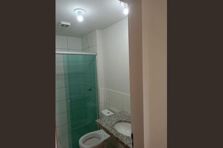Banheiro de apartamento para alugar com 2 quartos, 47m² em Parque Oeste Industrial, Goiânia