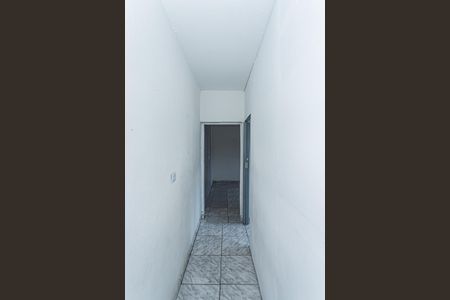 Corredor de casa para alugar com 1 quarto, 60m² em Parque Maria Domitila, São Paulo