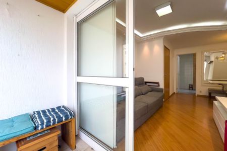 Apartamento para alugar com 70m², 3 quartos e 2 vagasVaranda