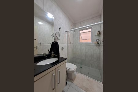 Casa à venda com 135m², 3 quartos e 3 vagasBanheiro Quarto 1