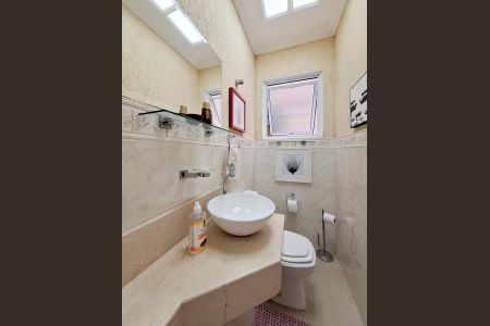 Casa à venda com 135m², 3 quartos e 3 vagasLavabo