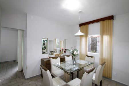 Casa à venda com 219m², 4 quartos e 4 vagasCopa casa 2