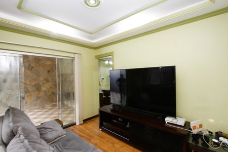 Casa à venda com 219m², 4 quartos e 4 vagasSala casa 1