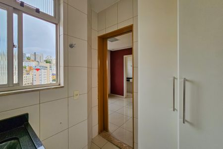 Apartamento à venda com 85m², 2 quartos e 1 vagaÁrea de Serviço