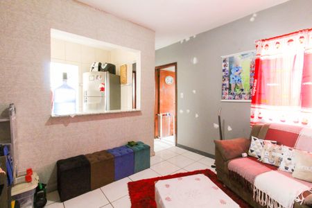 Sala de apartamento à venda com 2 quartos, 48m² em Guajuviras, Canoas