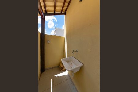 Apartamento à venda com 100m², 2 quartos e 1 vagaÁrea de Serviço