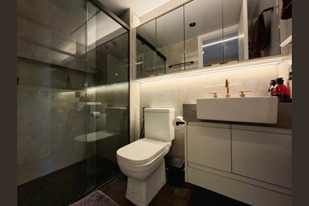 Banheiro de apartamento para alugar com 1 quarto, 36m² em Indianópolis, São Paulo