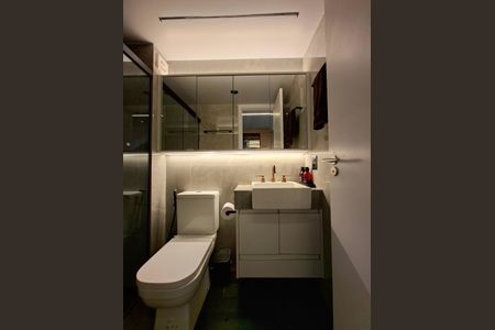 Banheiro de apartamento para alugar com 1 quarto, 36m² em Indianópolis, São Paulo