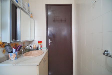 Casa à venda com 135m², 3 quartos e 2 vagasBanheiro da Suíte