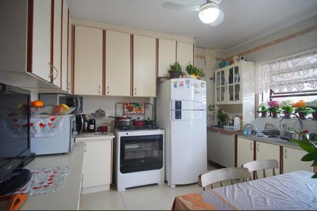 Casa à venda com 135m², 3 quartos e 2 vagasCozinha