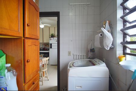 Casa à venda com 135m², 3 quartos e 2 vagasÁrea de Serviço