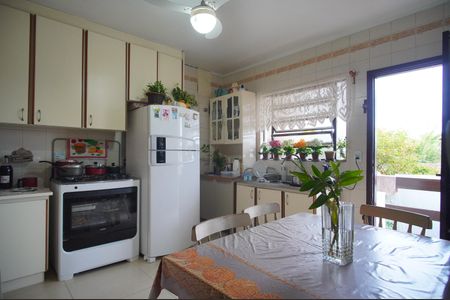 Casa à venda com 135m², 3 quartos e 2 vagasCozinha