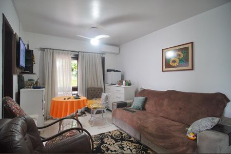 Casa à venda com 135m², 3 quartos e 2 vagasSuíte