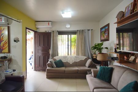Sala de casa à venda com 3 quartos, 135m² em Guarani, Novo Hamburgo