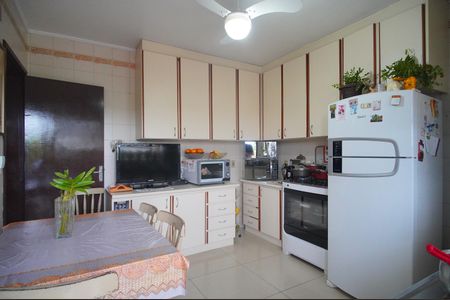 Casa à venda com 135m², 3 quartos e 2 vagasCozinha