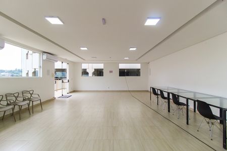Apartamento para alugar com 43m², 2 quartos e 1 vaga Apartamento para alugar com 43m², 2 quartos e 1 vagaÁrea comum - Salão de festas