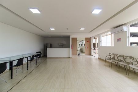 Apartamento para alugar com 43m², 2 quartos e 1 vaga Apartamento para alugar com 43m², 2 quartos e 1 vagaÁrea comum - Salão de festas
