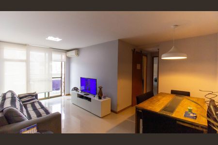 Sala de apartamento à venda com 2 quartos, 88m² em Icaraí, Niterói
