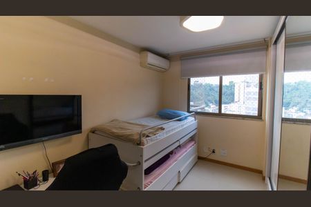 Quarto de apartamento à venda com 2 quartos, 88m² em Icaraí, Niterói