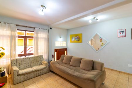 Casa à venda com 250m², 3 quartos e 4 vagas Casa à venda com 250m², 3 quartos e 4 vagasSala de estar