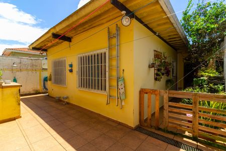 Casa à venda com 250m², 3 quartos e 4 vagas Casa à venda com 250m², 3 quartos e 4 vagasQuintal