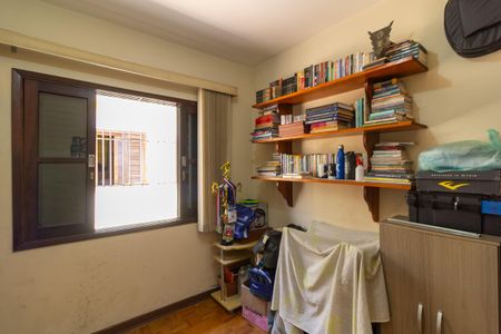 Casa à venda com 250m², 3 quartos e 4 vagas Casa à venda com 250m², 3 quartos e 4 vagasQuarto 2