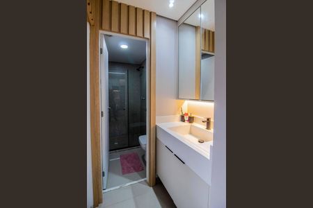 Banheiro Social de apartamento para alugar com 1 quarto, 45m² em Vila Sonia, São Paulo