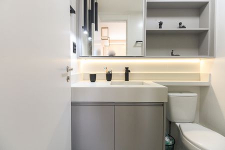 Apartamento à venda com 65m², 2 quartos e 1 vagaBanheiro Suíte 