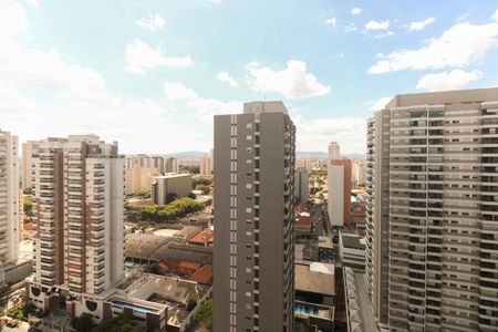 Apartamento à venda com 65m², 2 quartos e 1 vagaVaranda - Vista 