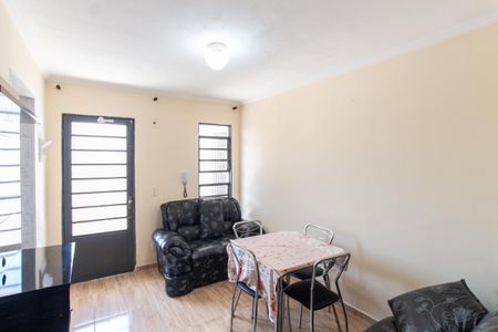 Apartamento para alugar com 45m², 2 quartos e sem vagaSala