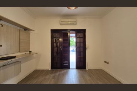 Casa à venda com 350m², 4 quartos e 3 vagas Casa à venda com 350m², 4 quartos e 3 vagasSuíte 2