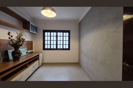 Casa à venda com 350m², 4 quartos e 3 vagas Casa à venda com 350m², 4 quartos e 3 vagasEscritório