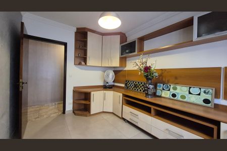 Casa à venda com 350m², 4 quartos e 3 vagas Casa à venda com 350m², 4 quartos e 3 vagasEscritório