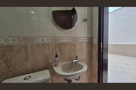 Casa à venda com 350m², 4 quartos e 3 vagas Casa à venda com 350m², 4 quartos e 3 vagasBanheiro