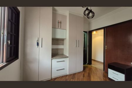 Casa à venda com 350m², 4 quartos e 3 vagas Casa à venda com 350m², 4 quartos e 3 vagasSuíte