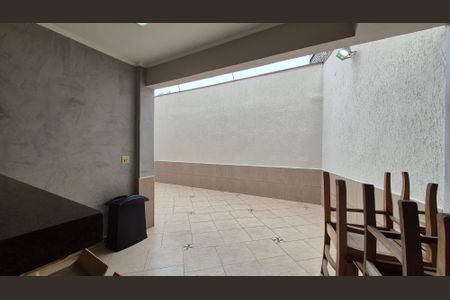 Casa à venda com 350m², 4 quartos e 3 vagas Casa à venda com 350m², 4 quartos e 3 vagasArea externa
