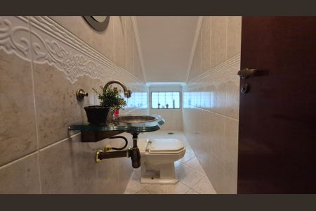 Casa à venda com 350m², 4 quartos e 3 vagas Casa à venda com 350m², 4 quartos e 3 vagasLavabo