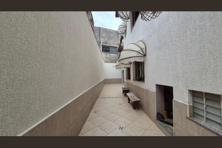 Casa à venda com 350m², 4 quartos e 3 vagas Casa à venda com 350m², 4 quartos e 3 vagasArea externa