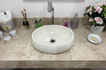 Apartamento para alugar com 120m², 4 quartos e 2 vagasLavabo