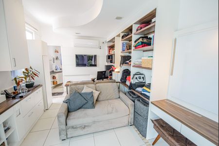 Quarto/escritório de casa para alugar com 1 quarto, 61m² em Parque Senhor do Bonfim, Taubaté