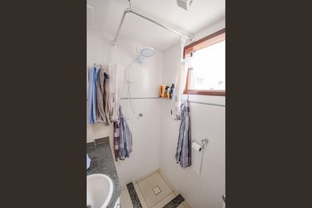 Banheiro de casa para alugar com 1 quarto, 61m² em Parque Senhor do Bonfim, Taubaté