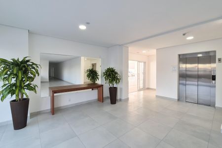 Apartamento à venda com 48m², 2 quartos e 1 vaga Apartamento à venda com 48m², 2 quartos e 1 vagaÁrea comum - hall