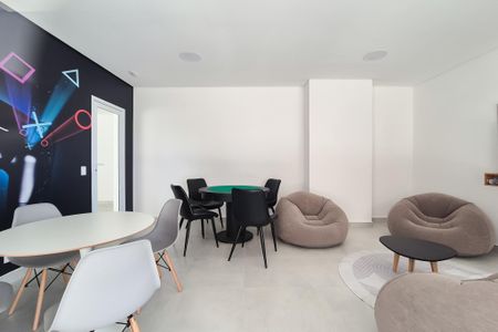 Apartamento à venda com 48m², 2 quartos e 1 vaga Apartamento à venda com 48m², 2 quartos e 1 vagaÁrea comum - jogos