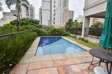Apartamento à venda com 176m², 3 quartos e 3 vagas Apartamento à venda com 176m², 3 quartos e 3 vagasÁrea comum - Piscina