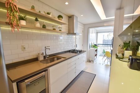 Apartamento à venda com 176m², 3 quartos e 3 vagas Apartamento à venda com 176m², 3 quartos e 3 vagasCozinha