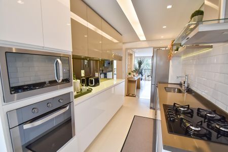 Apartamento à venda com 176m², 3 quartos e 3 vagas Apartamento à venda com 176m², 3 quartos e 3 vagasCozinha