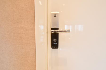 Apartamento à venda com 176m², 3 quartos e 3 vagas Apartamento à venda com 176m², 3 quartos e 3 vagasFechadura eketrônica